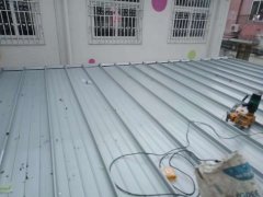 铝镁锰屋面板安装关键节点的控制